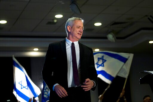 Campaign Questions Mental Fitness of Netanyahu's Rival