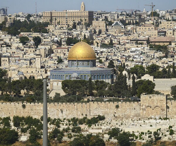 Trump Envoy Heads to Israel for Holy Site Crisis Talks