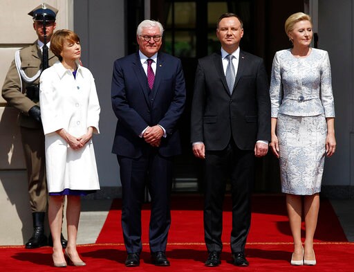 Polish Leader Voices Disapproval of German-Russia Pipeline