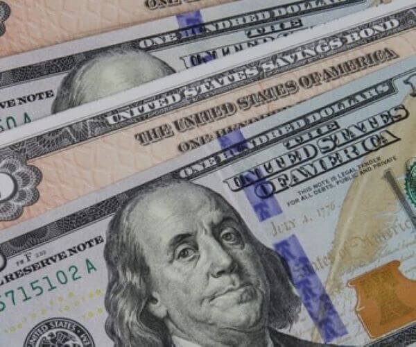 Investors Flock to 1-mo. Bills on Debt Ceiling Jitters