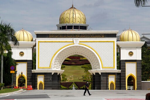 Malaysia New PM Faces Tall Task in Uniting Polarized Society