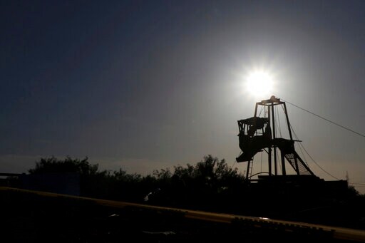 Initial Dives in Collapsed Mexican Mine Unsuccessful