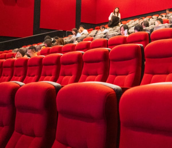 DOJ Probes Impact of Warner Bros' Planned Sale  on Theaters: Bloomberg