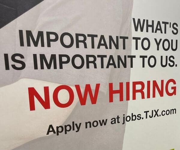 Jobless Applications Fall Again Despite Fed Rate Push