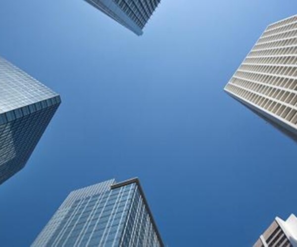 Manhattan Office Glut Grows as Landlords Face Virus Boom