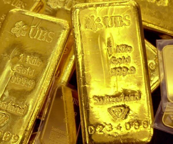 Gold Scales Record Peak of $2,655/oz