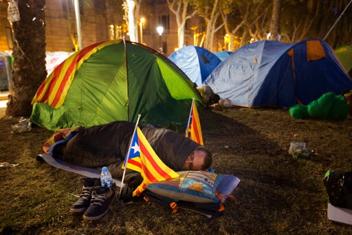 Hundreds Protest amid Spain Crackdown on Catalan Referendum