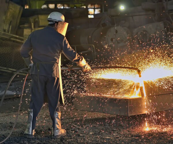 Trump Defends US Steel, Aluminum as Tariff Deadlines Near