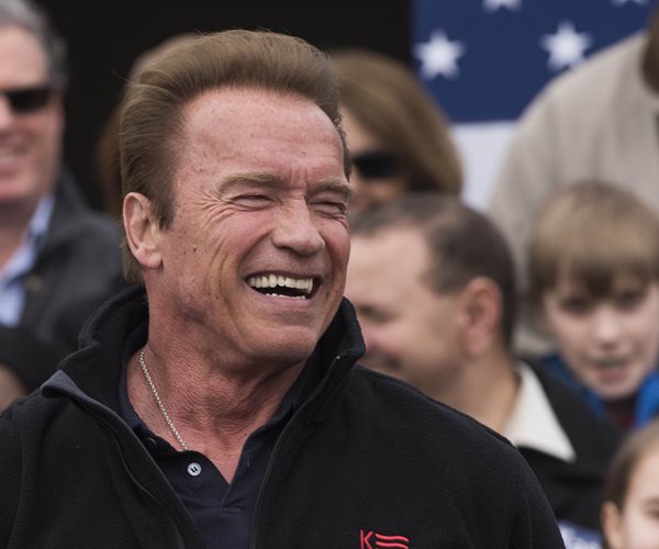 Schwarzenegger: Left, Right Represent 'Gutter,' 'Middle Is Drivable'