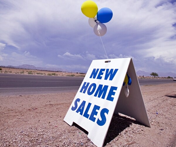 New Home Sales Plunge 15.4% on Virus, Most Since July 2013