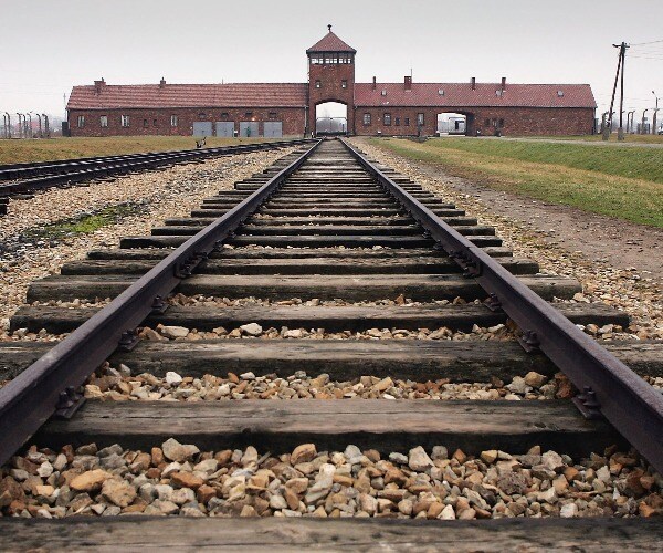 Tripadvisor Removes Insensitive Review of Auschwitz Museum