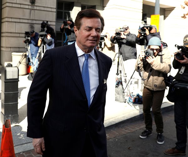 NY Times: Trump Lawyer Discussed Pardons With Flynn, Manafort 