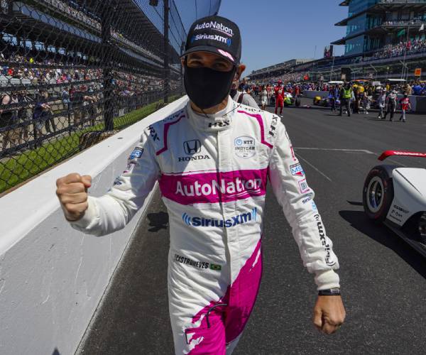 Helio Castroneves Wins Indianapolis 500 for 4th Time