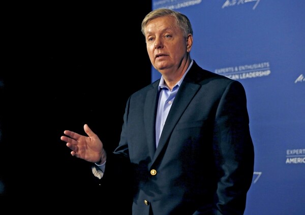 CNN: Lindsey Graham Wants Confederate Flag Taken Down in SC