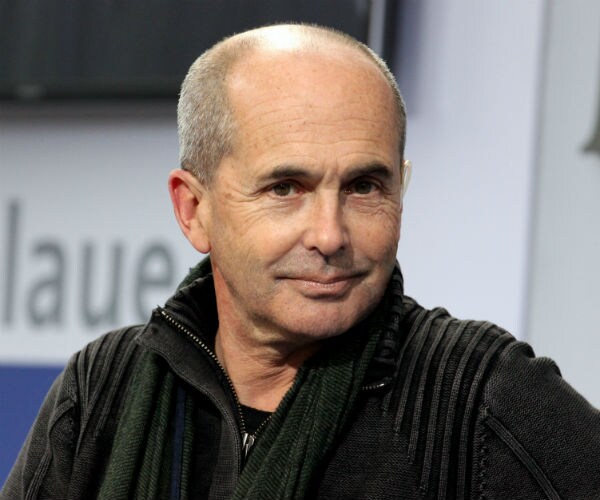 Crime Novelist Don Winslow Takes out Ad Assailing Trump