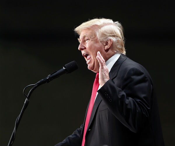 Trump: Hillary Should Apologize for 'Death and Destruction' While SOS