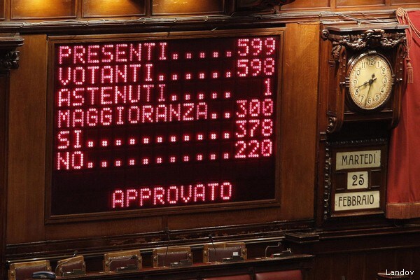 Italy's Renzi Wins Final Confidence Vote, Pledging Reform