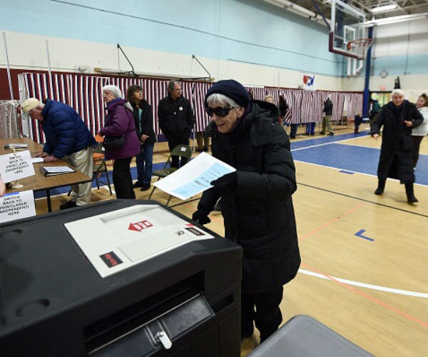 Older Voters: Presidential Candidates Neglect Senior Citizen Issues