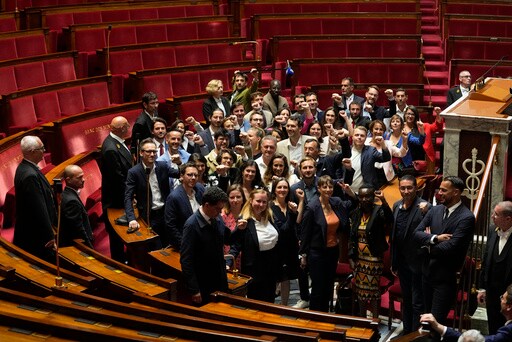 Newly Elected French Lawmakers Enter into Talks to See Who Can Form the Next Government