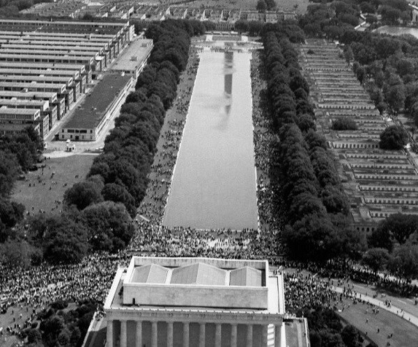 Lincoln, King Belong to the Ages