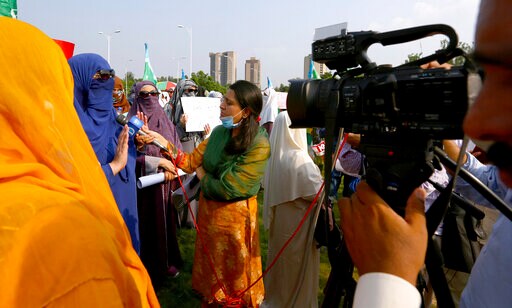 Vile Social Media Attacks Target Pakistani Women Journalists