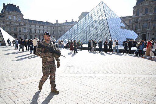 French Media Report Suspects Face Investigative Judge in Louvre Jewels Heist