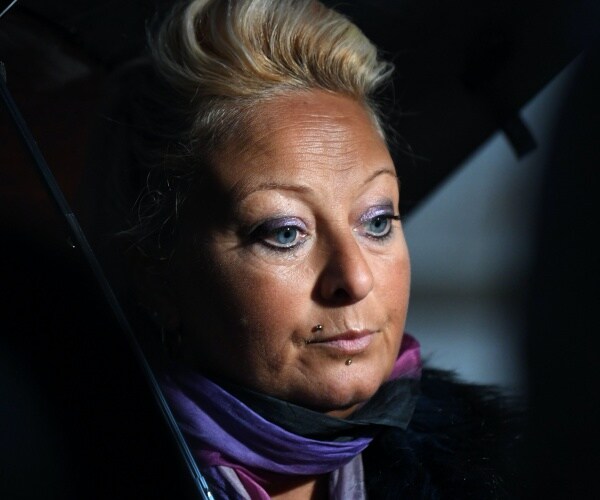 Diplomat's Wife Open to Mediation in UK Teen's Death