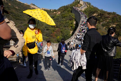 China Golden Week Holiday Pumps up Tourism, Boon to Economy