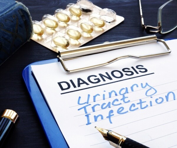 diagnosis 'urinary tract infection' and some pills