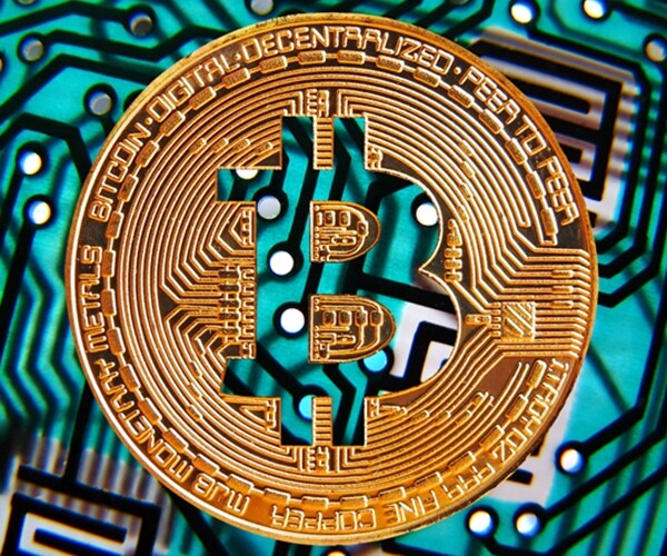 Bitcoin a Shadowy Realm as US Weighs Security Clearances