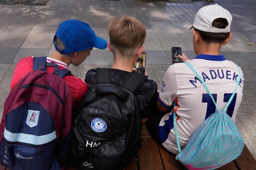 Social Media Ban for Children under 16 Starts in Australia