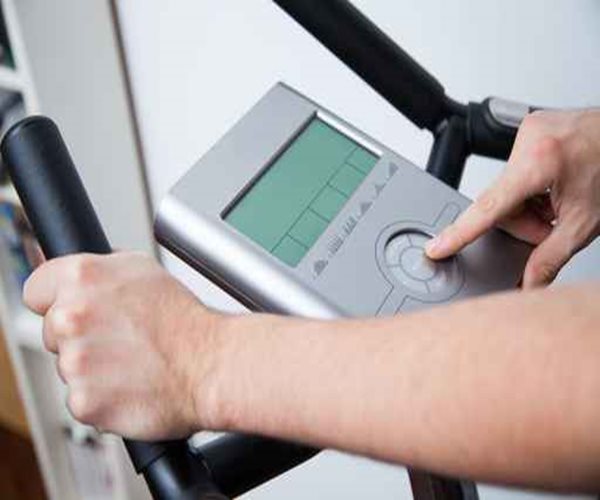 Walking Eases Muscle Pain of Office Workers