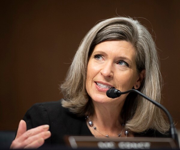 Sen. Ernst: Biden Must Be 'Very Clear' With Putin, US Won't Stand For Ukraine Invasion