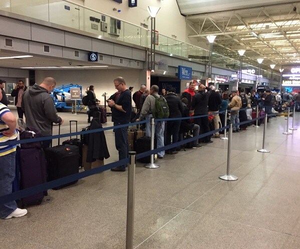 Delta Outage Grounds Flights, Scrambles Weekend Travel