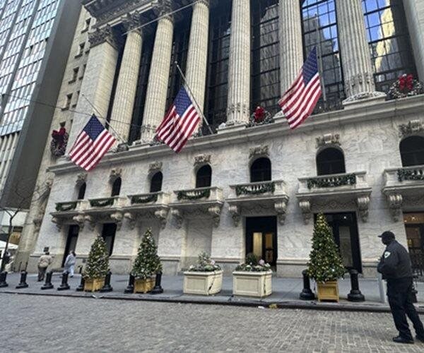 Wall Street Slips to Kick off 2025, Dow Falls 270