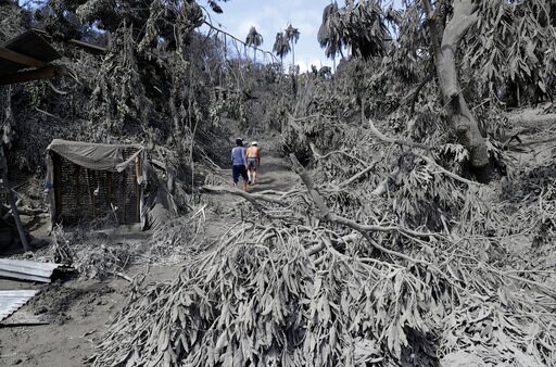 Despite Risks, Villagers Made Philippine Volcano Their Home