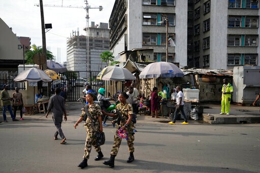 Nigeria President-elect Faces Vote Doubts, Poverty, Violence