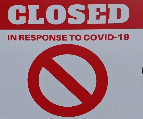 Omicron Casts a New Shadow Over Economy's Pandemic Recovery