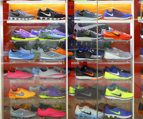 Nike Rallies on Rosy Sales Outlook, Plan to Offer Merchandise on Amazon