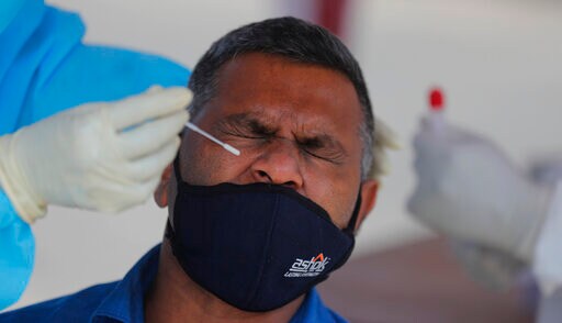 Sri Lanka Approves Vaccine amid Warnings of Virus Spread