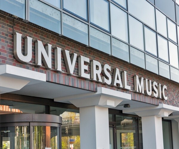 Tencent Group Buys 10% of Universal Music Group for $3.4 Billion