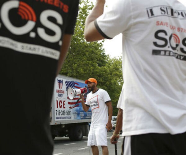 NYC Enlists Former Gang Members as 'Violence Interrupters'