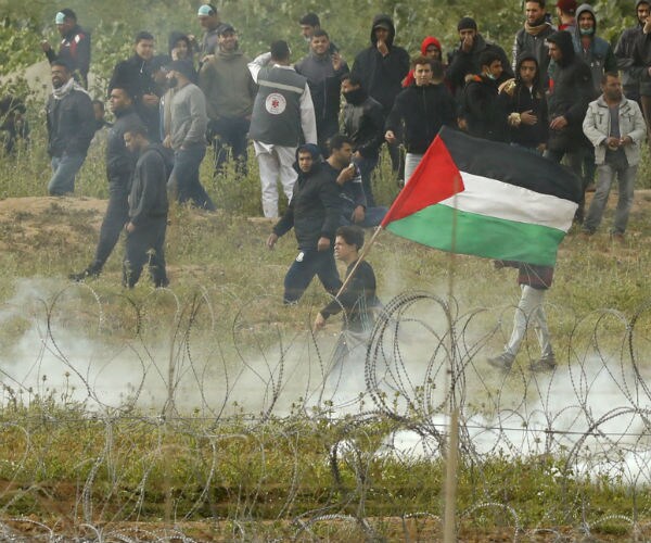 protesters along the border