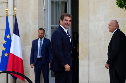 Macron Holds Postelection Talks with French Party Leaders