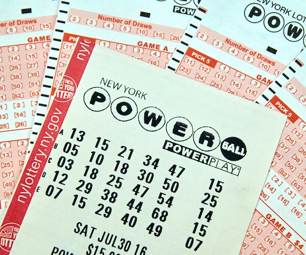 Jane Doe Powerball Winner Wants to Give $50 Million to Charity