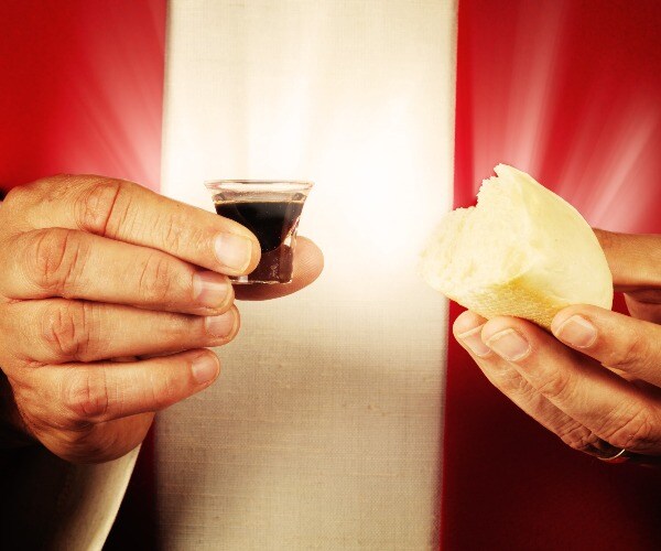 New Jersey Family Decries Refusal of First Communion to Autistic Son