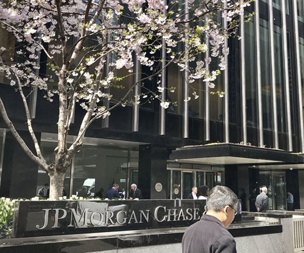 Banks Stocks Back in Vogue for Hedge Funds