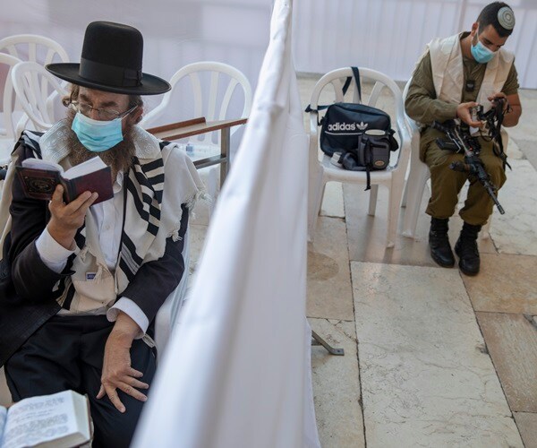 Israelis Mark Yom Kippur Under 'Painful' Virus Lockdown