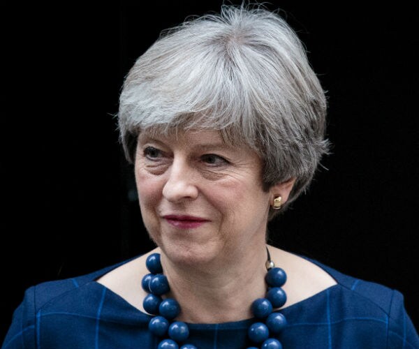 Trump Speaks with Britain's May on Iran, North Korea