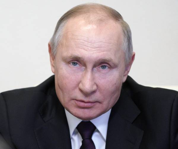 Sen. Murphy: Putin Should Not be Allowed 'Back Into the World Order'